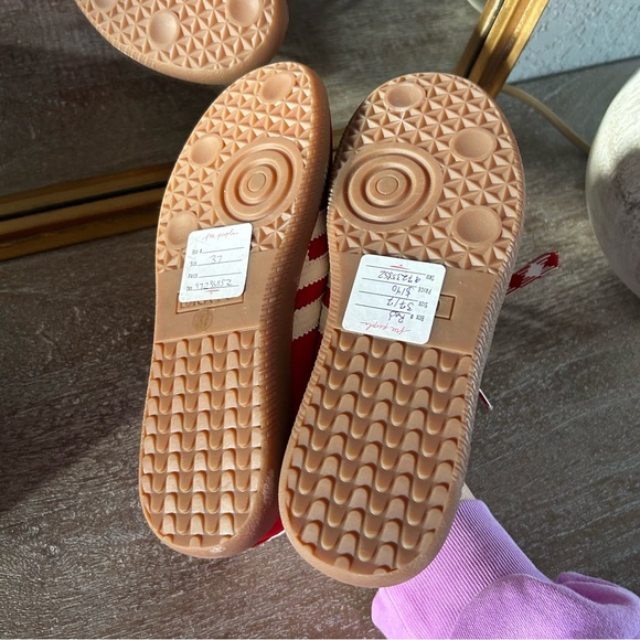 New Back 70 Ghost Sneakers Red Anthropologie - Picture 7 of 7